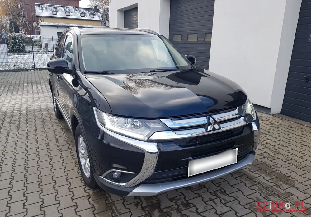 2017' Mitsubishi Outlander photo #1