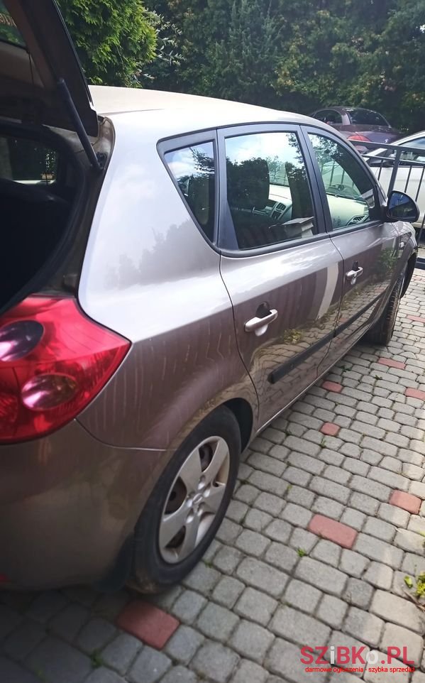 2008' Kia Ceed photo #4