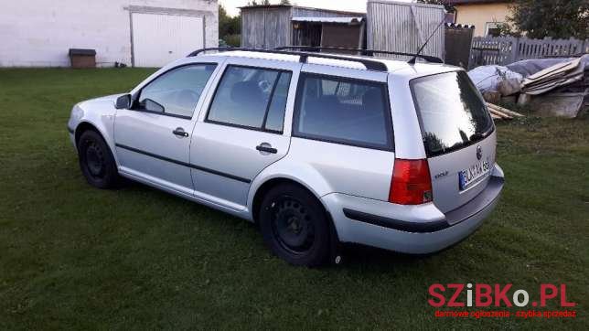 2000' Volkswagen Golf photo #1