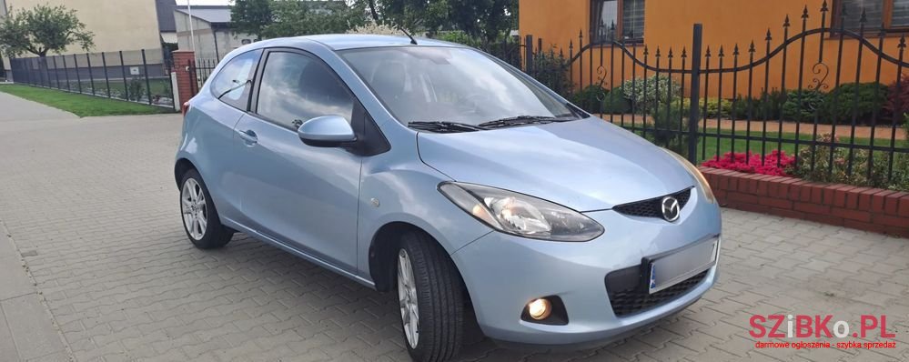 2008' Mazda 2 1.3 Sport Impression photo #2