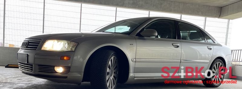 2004' Audi A8 4.2 L Quattro photo #1