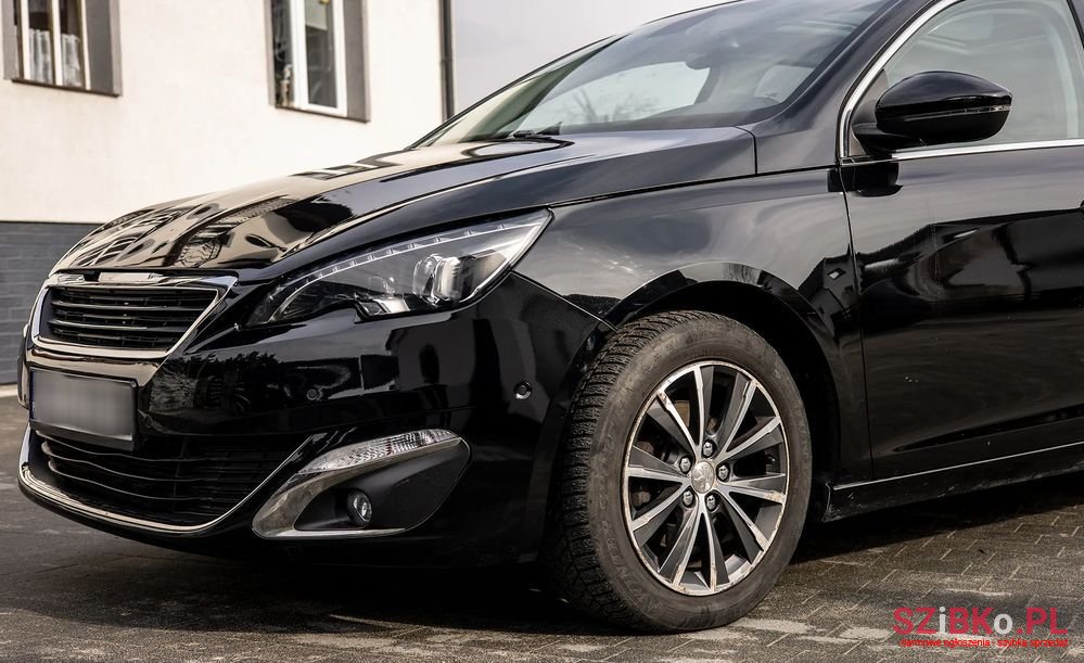 2016' Peugeot 308 photo #2