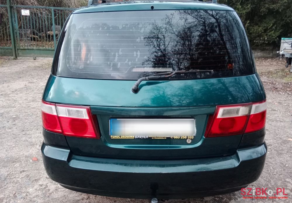 2004' Kia Carens 1.6 / Tour photo #3