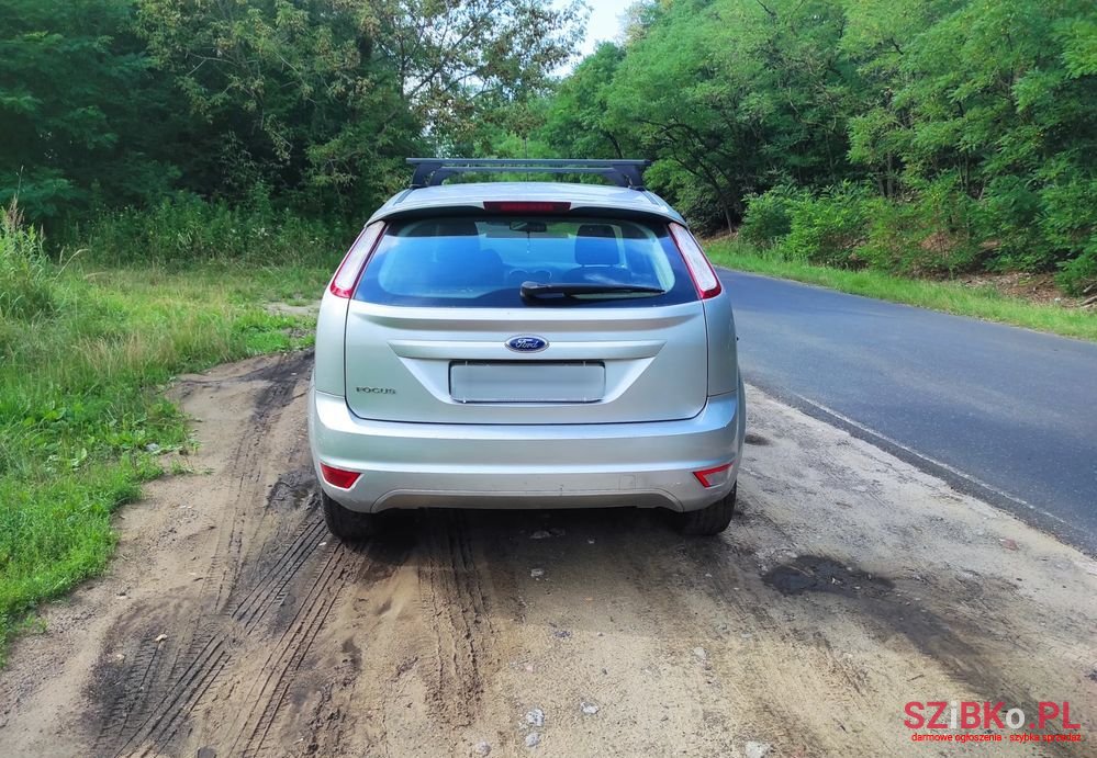 2010' Ford Focus 2.0 Trend photo #6