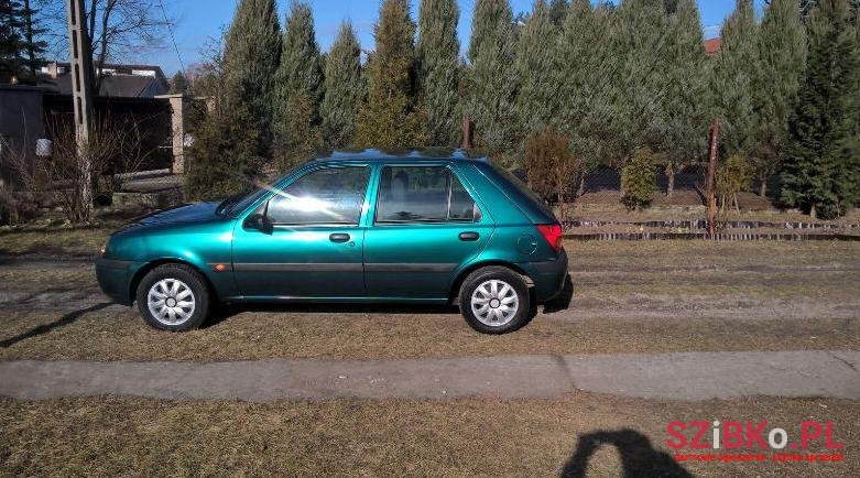 1999' Ford Fiesta photo #1