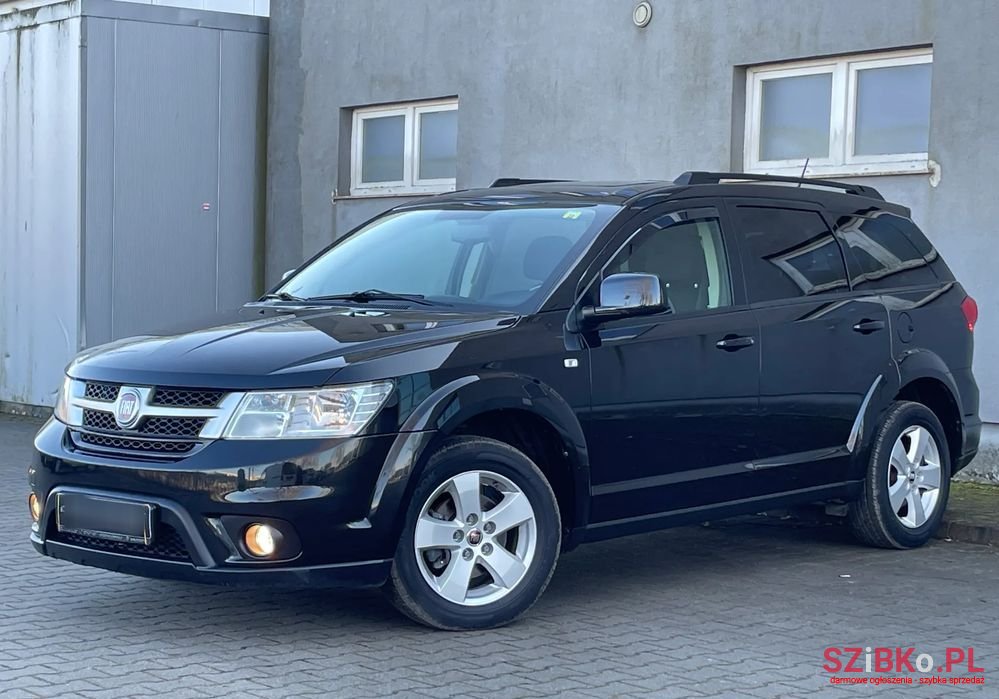 2012' Fiat Freemont photo #6