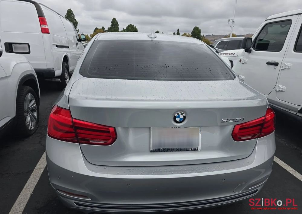 2018' BMW 3 Series 330I photo #4