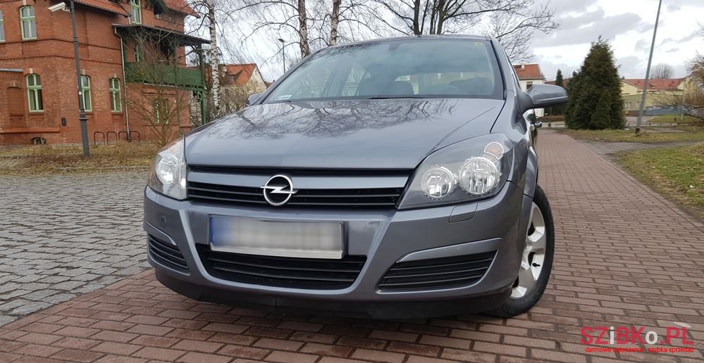 2004' Opel Astra photo #1