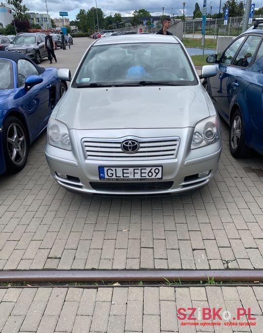 2003' Toyota Avensis photo #3