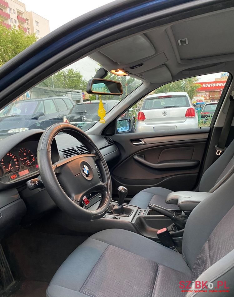 2004' BMW 3 Series 316I photo #6