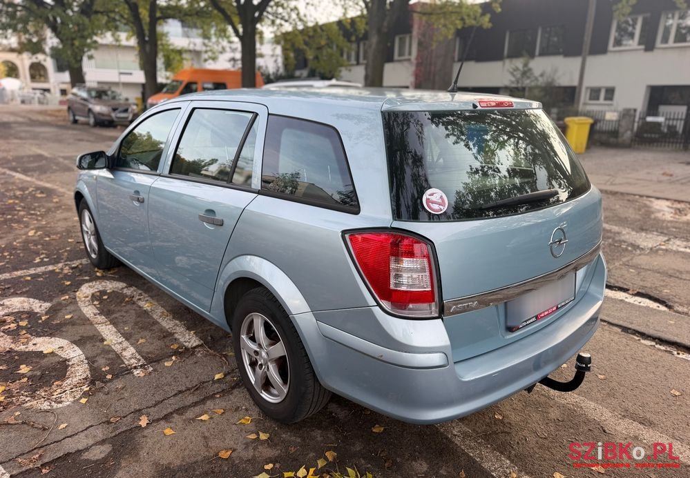 2009' Opel Astra 1.6 Innovation 110 Jahre photo #2