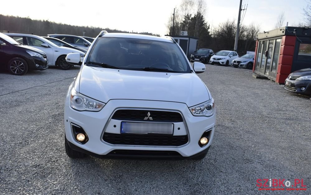 2015' Mitsubishi ASX photo #2
