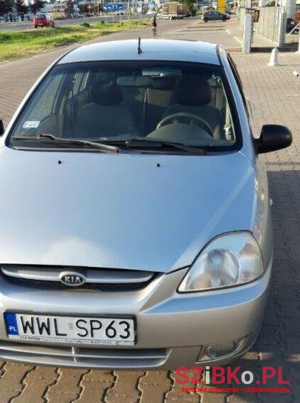 2004' Kia Rio photo #1