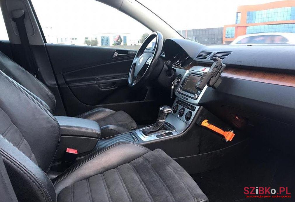 2008' Volkswagen Yaris photo #3