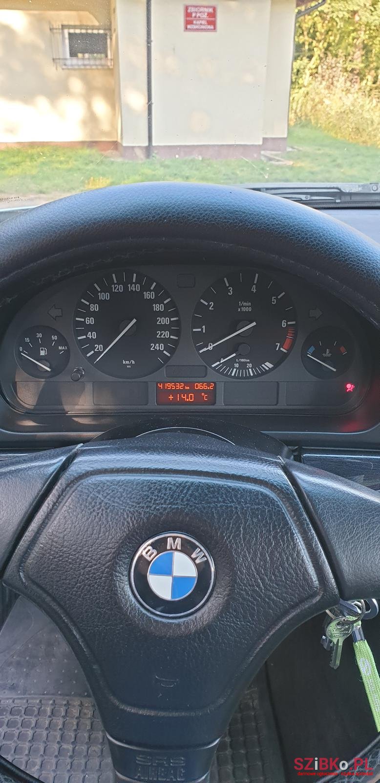 1998' BMW 528 photo #1