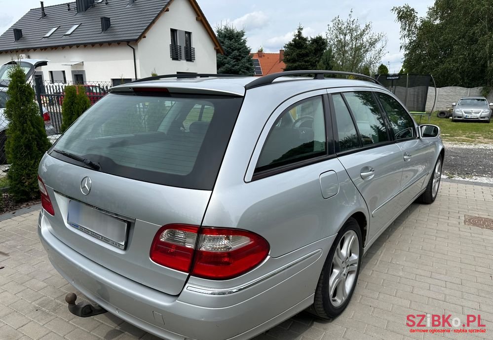 2005' Mercedes-Benz E-Class 280 T photo #5