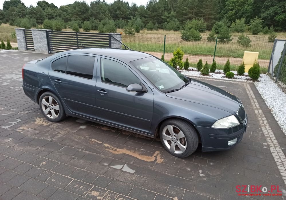 2007' Skoda Octavia photo #2