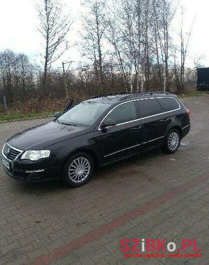 2010' Volkswagen Passat photo #1