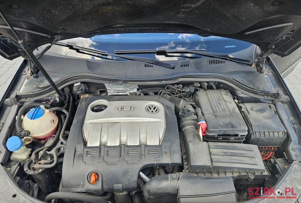 2006' Volkswagen Passat photo #6