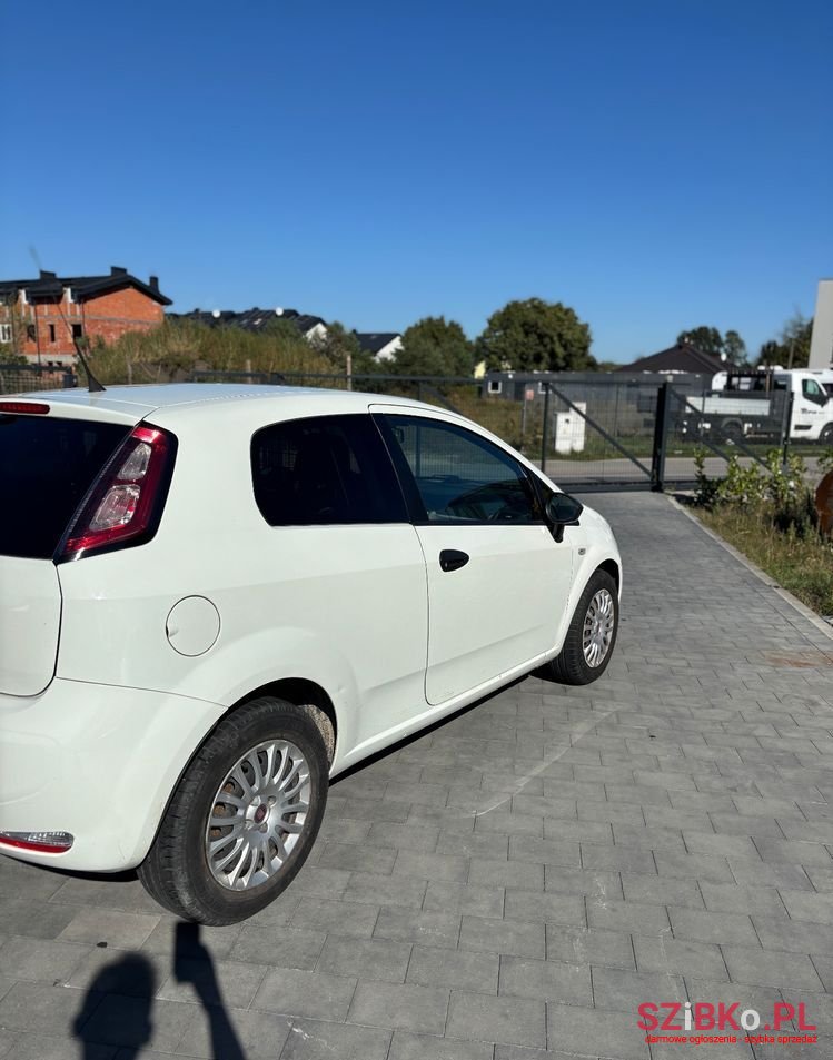 2013' Fiat Punto 1.4 Easy S&S photo #6