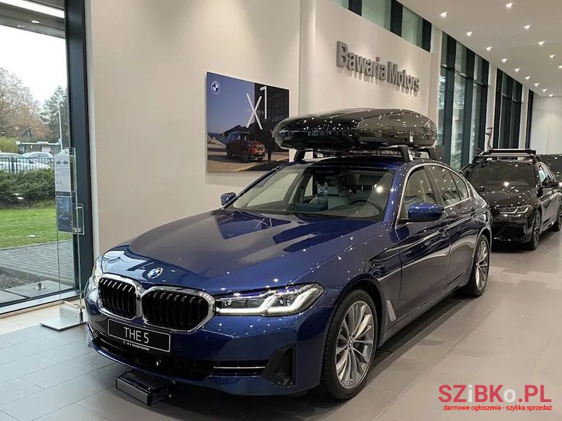 2022' BMW Seria 5 photo #1