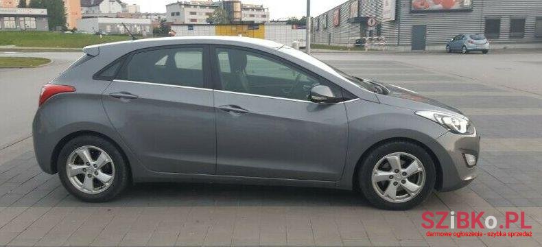 2012' Hyundai I30 photo #1