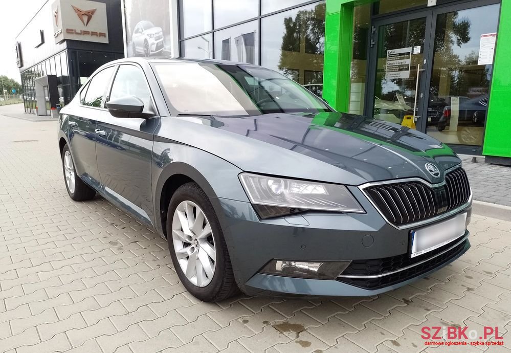 2019' Skoda Superb photo #3