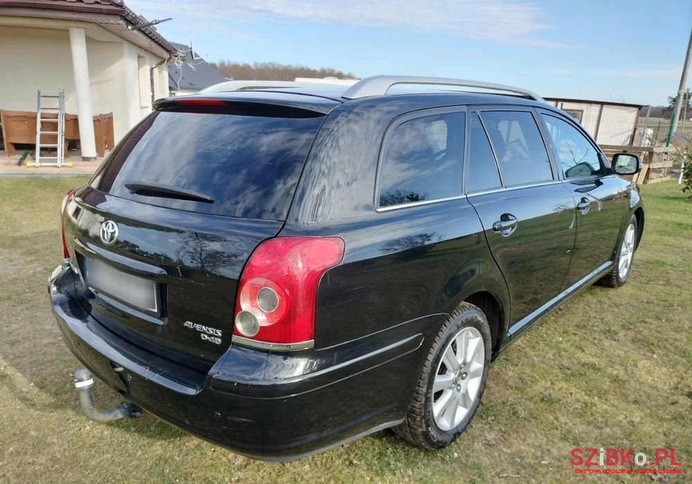 2008' Toyota Avensis photo #6