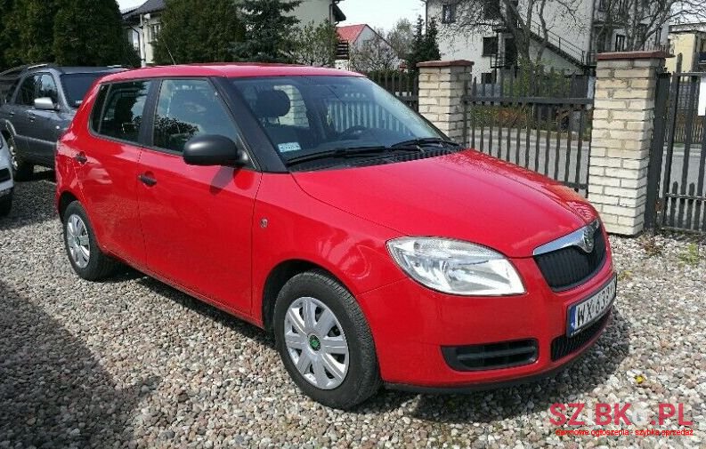 2009' Skoda Fabia photo #1