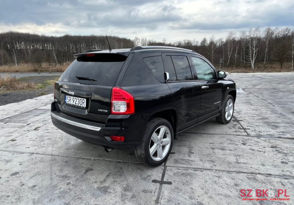 2011' Jeep Compass photo #4