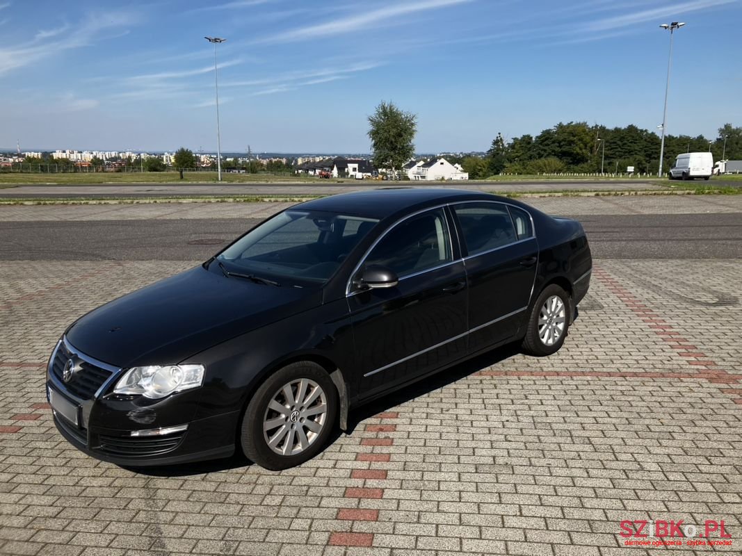 2006' Volkswagen Passat photo #4