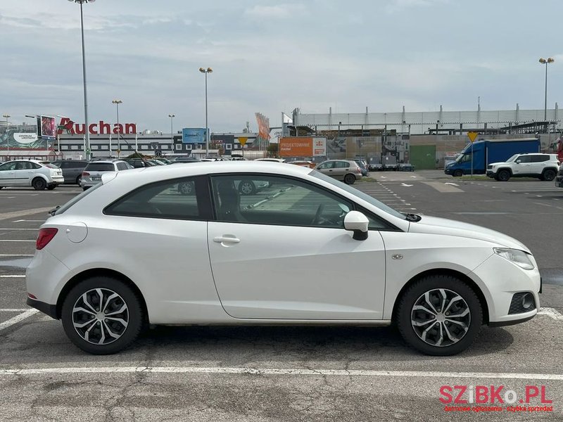 2009' SEAT Ibiza photo #3