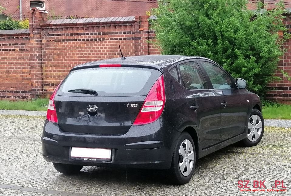 2010' Hyundai i30 photo #6