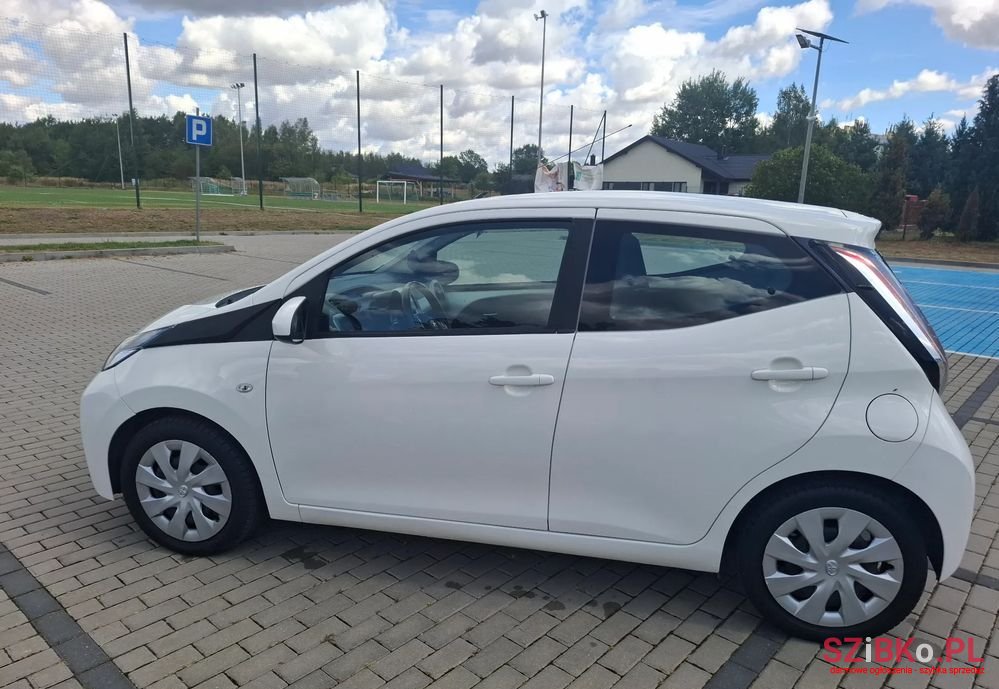 2016' Toyota Aygo photo #5