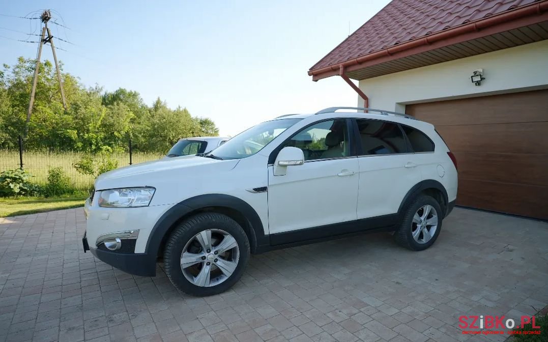 2011' Chevrolet Captiva photo #6