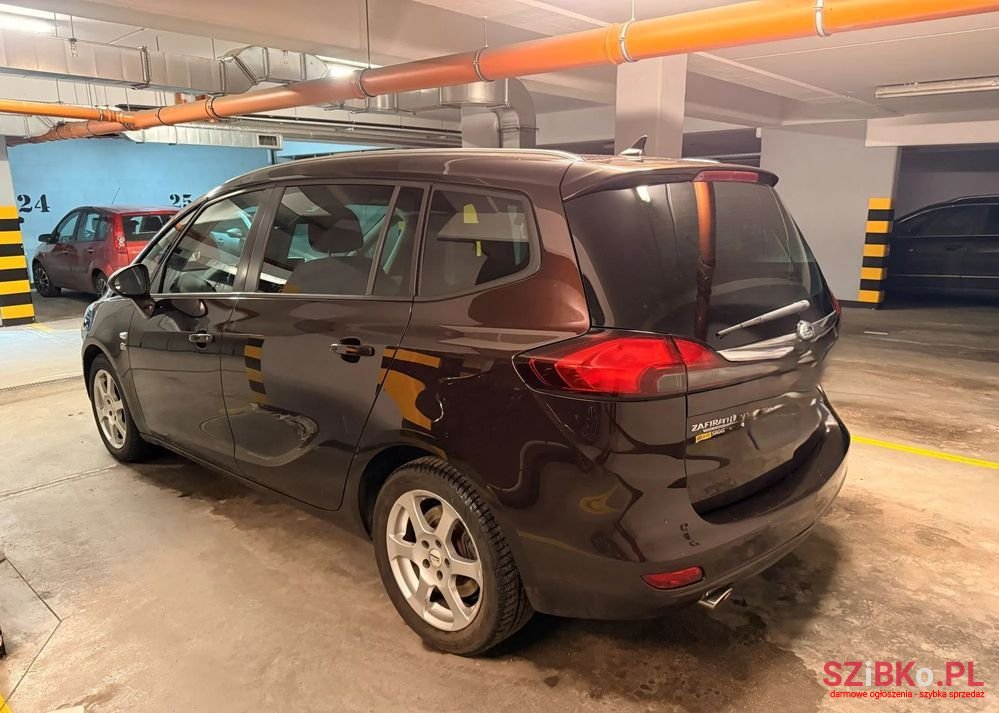 2016' Opel Zafira photo #2