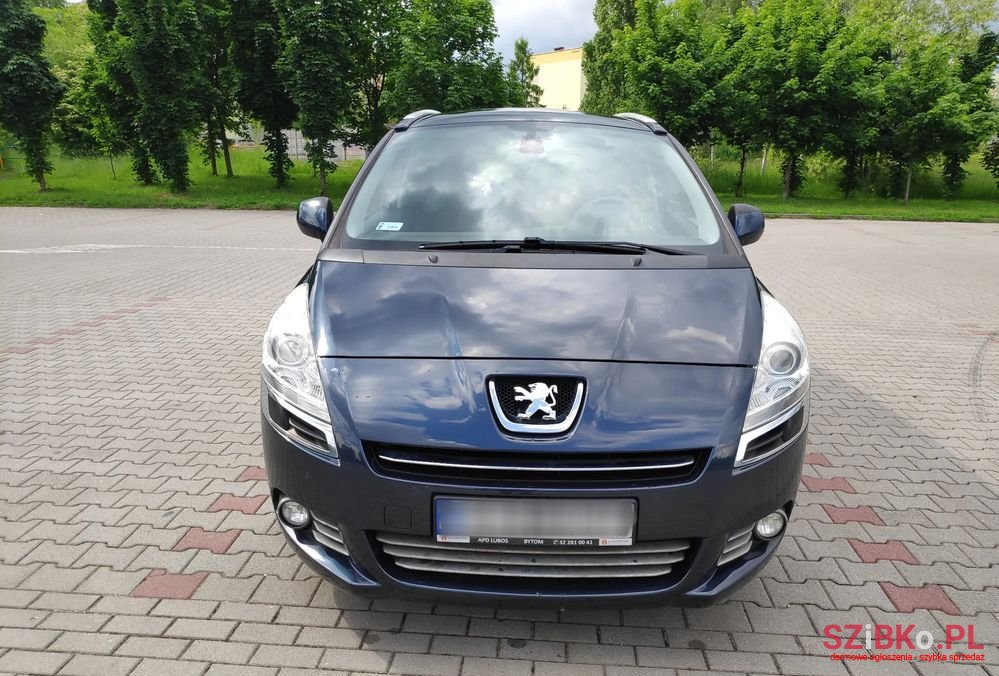 2011' Peugeot 5008 1.6 Thp Family photo #3