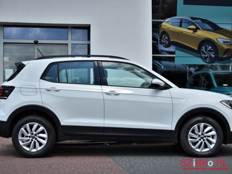 2022' Volkswagen T-Cross photo #2