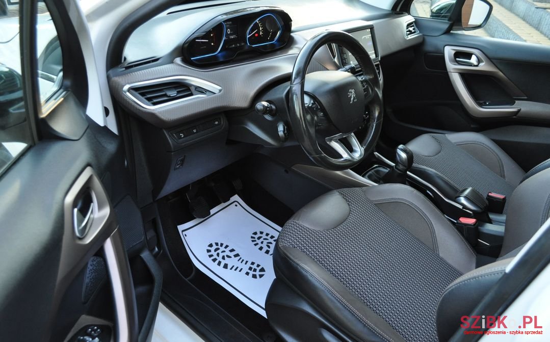 2014' Peugeot 2008 photo #4
