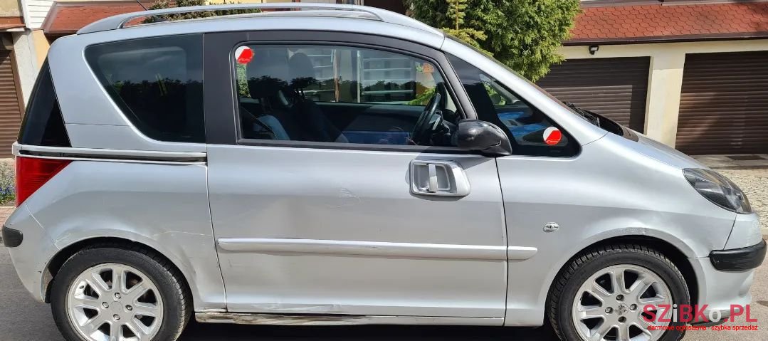 2007' Peugeot 1007 photo #2