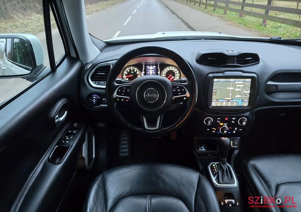 2019' Jeep Renegade photo #4
