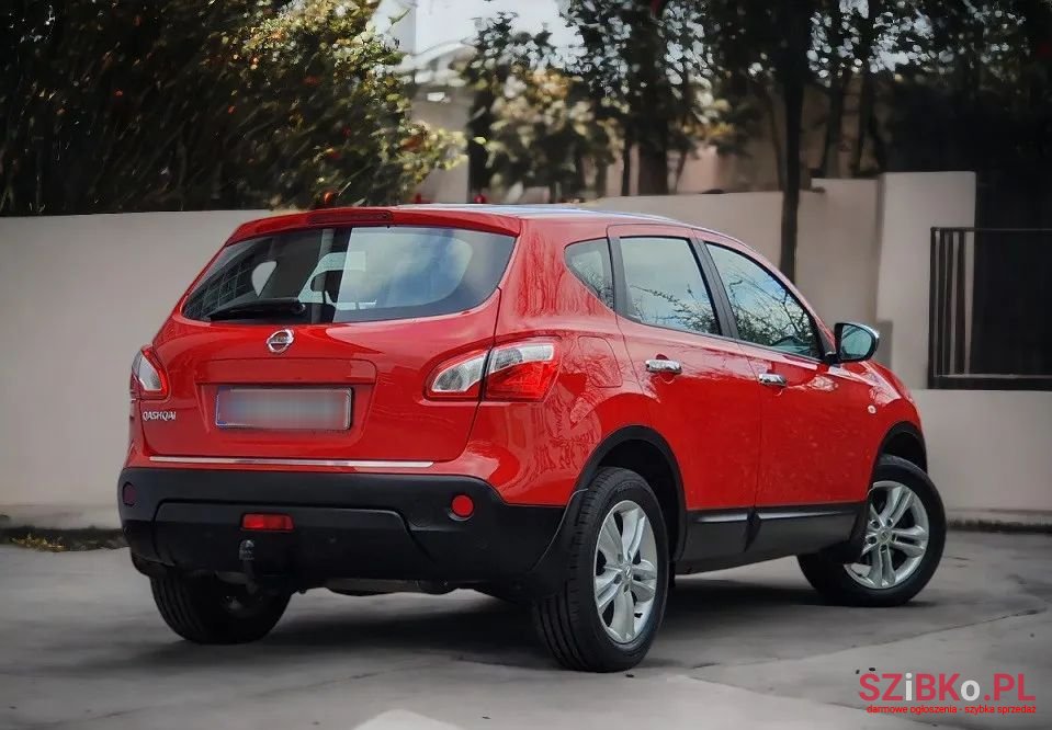 2010' Nissan Qashqai 1.6 I-Way photo #4