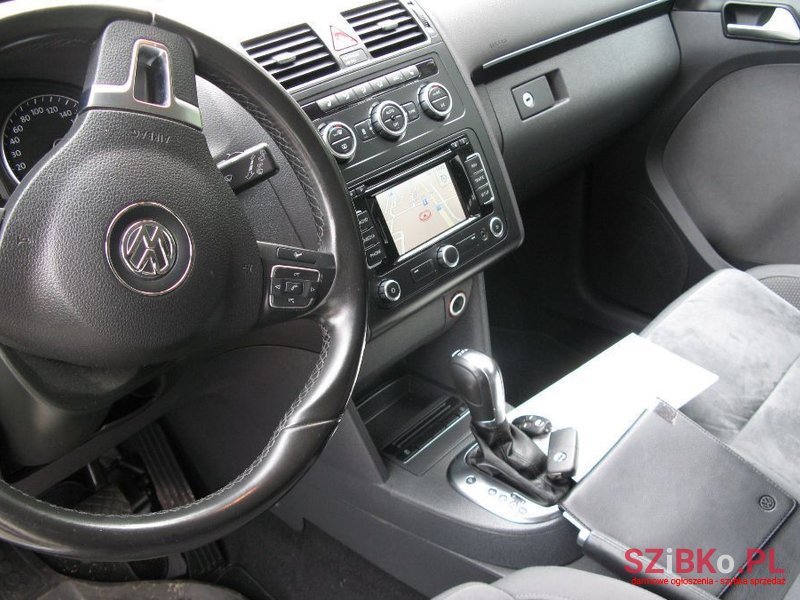 2013' Volkswagen Touran II (2010-2015) photo #4