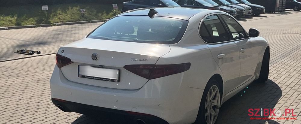 2021' Alfa Romeo Giulia photo #6