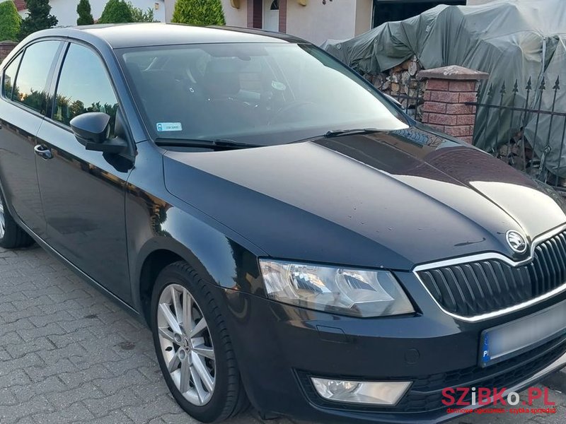 2014' Skoda Octavia 2.0 Tdi Elegance photo #2