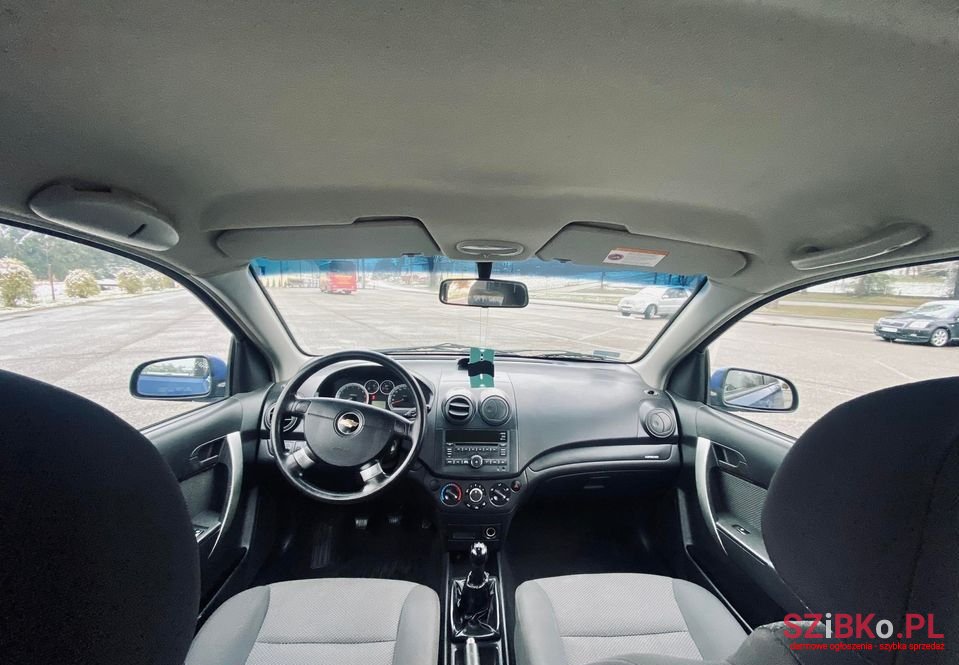2010' Chevrolet Aveo photo #3