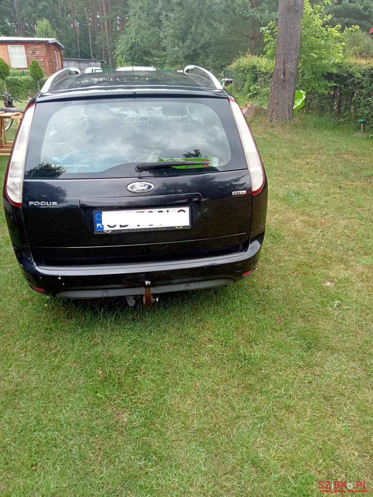 2010' Ford Focus photo #3