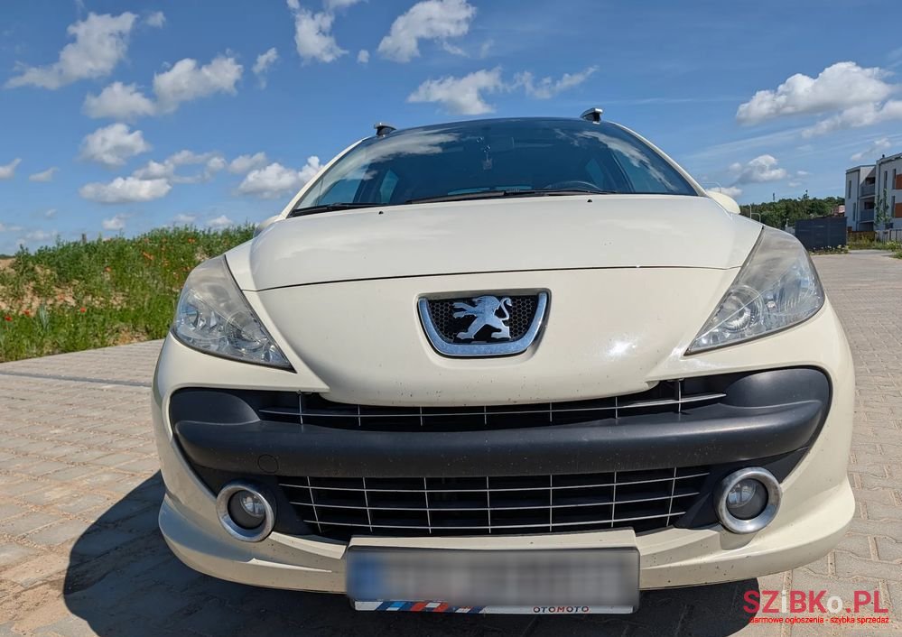 2007' Peugeot 207 95 Vti Family photo #2