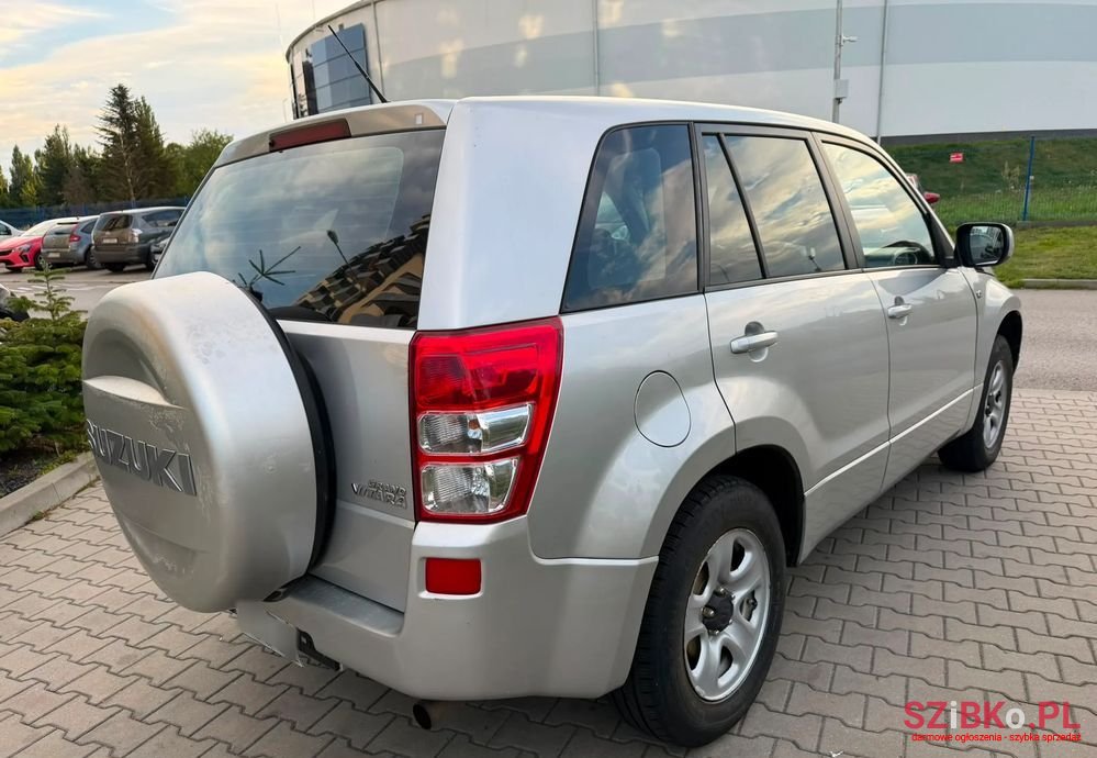 2007' Suzuki Grand Vitara 2.7 V6 photo #3