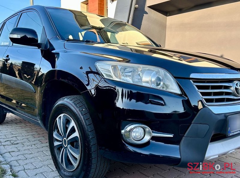 2012' Toyota RAV4 photo #3